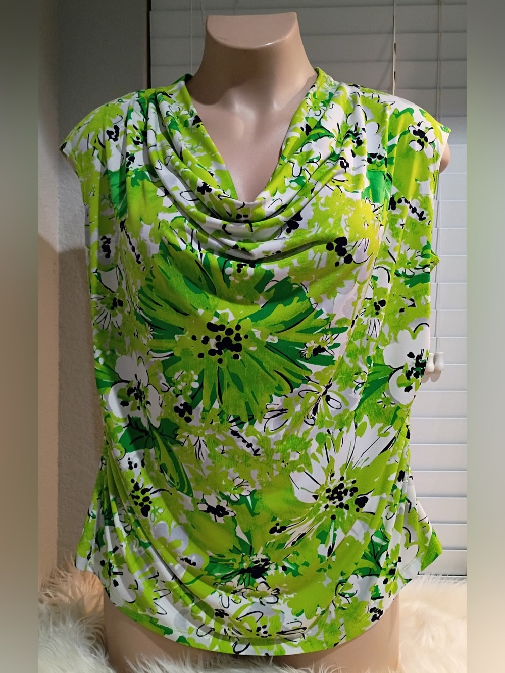 Worthington Women’s 2X Sleeveless Top